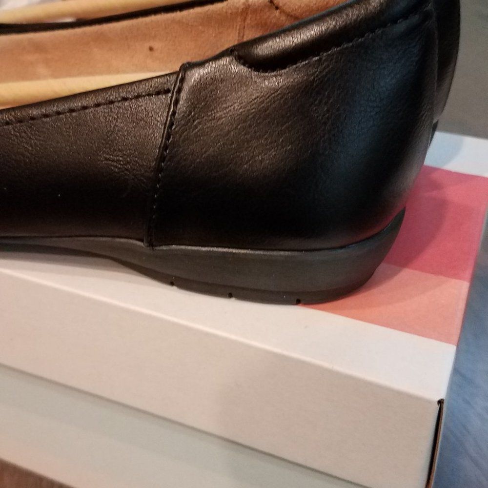 Shoes - Picture 3 of 3